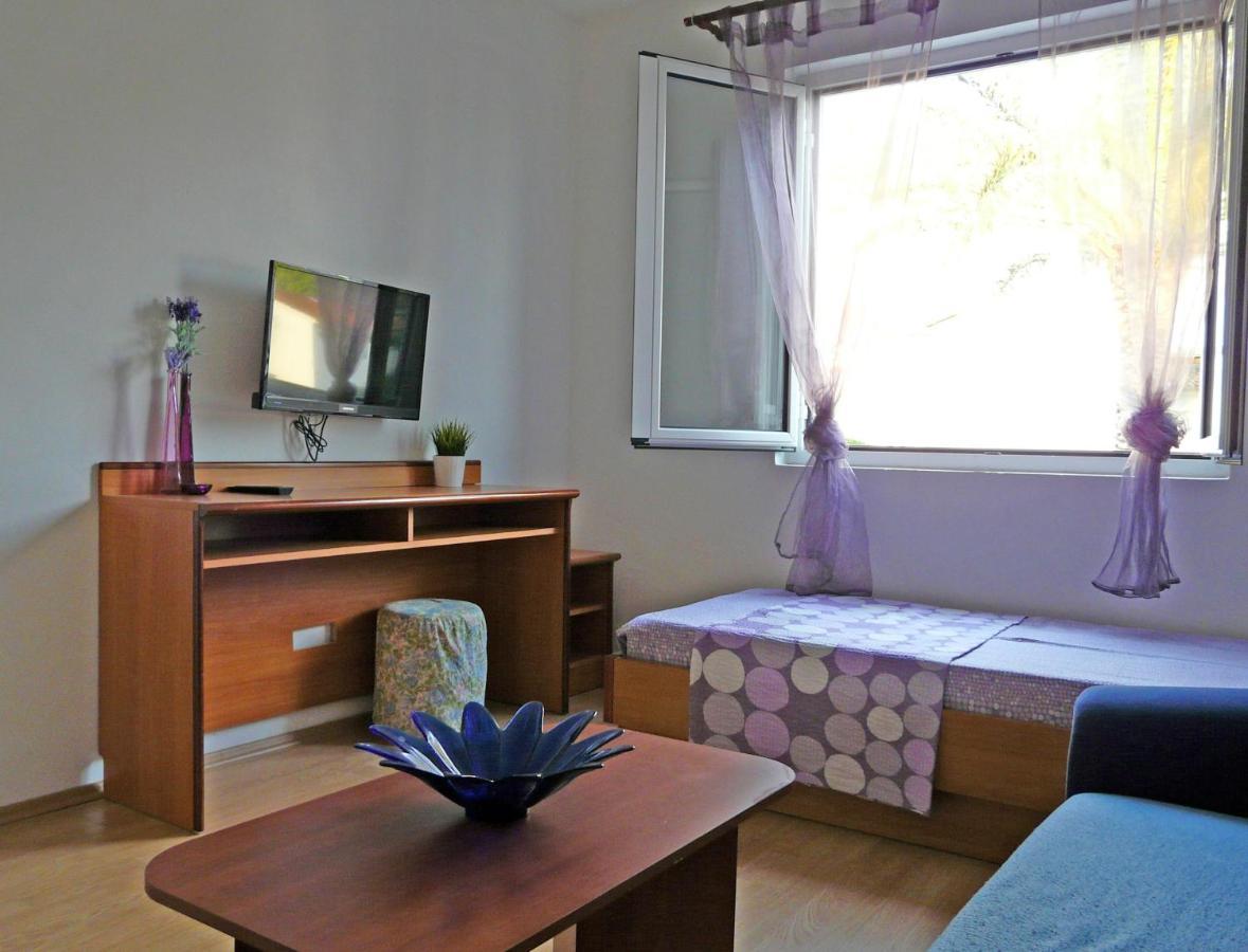 Apartments By The Sea Drvenik Donja Vala, Makarska - 6756 Exterior foto