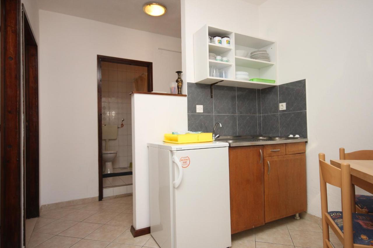 Apartments By The Sea Drvenik Donja Vala, Makarska - 6756 Exterior foto