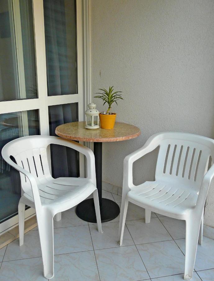 Apartments By The Sea Drvenik Donja Vala, Makarska - 6756 Exterior foto